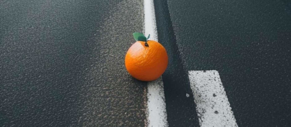 Naranja en la carretera