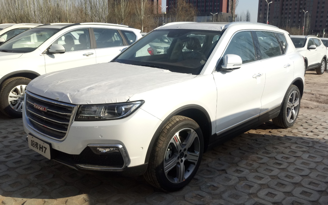 Haval H7 Red photographed in Yinchuan , Ningxia province, China.