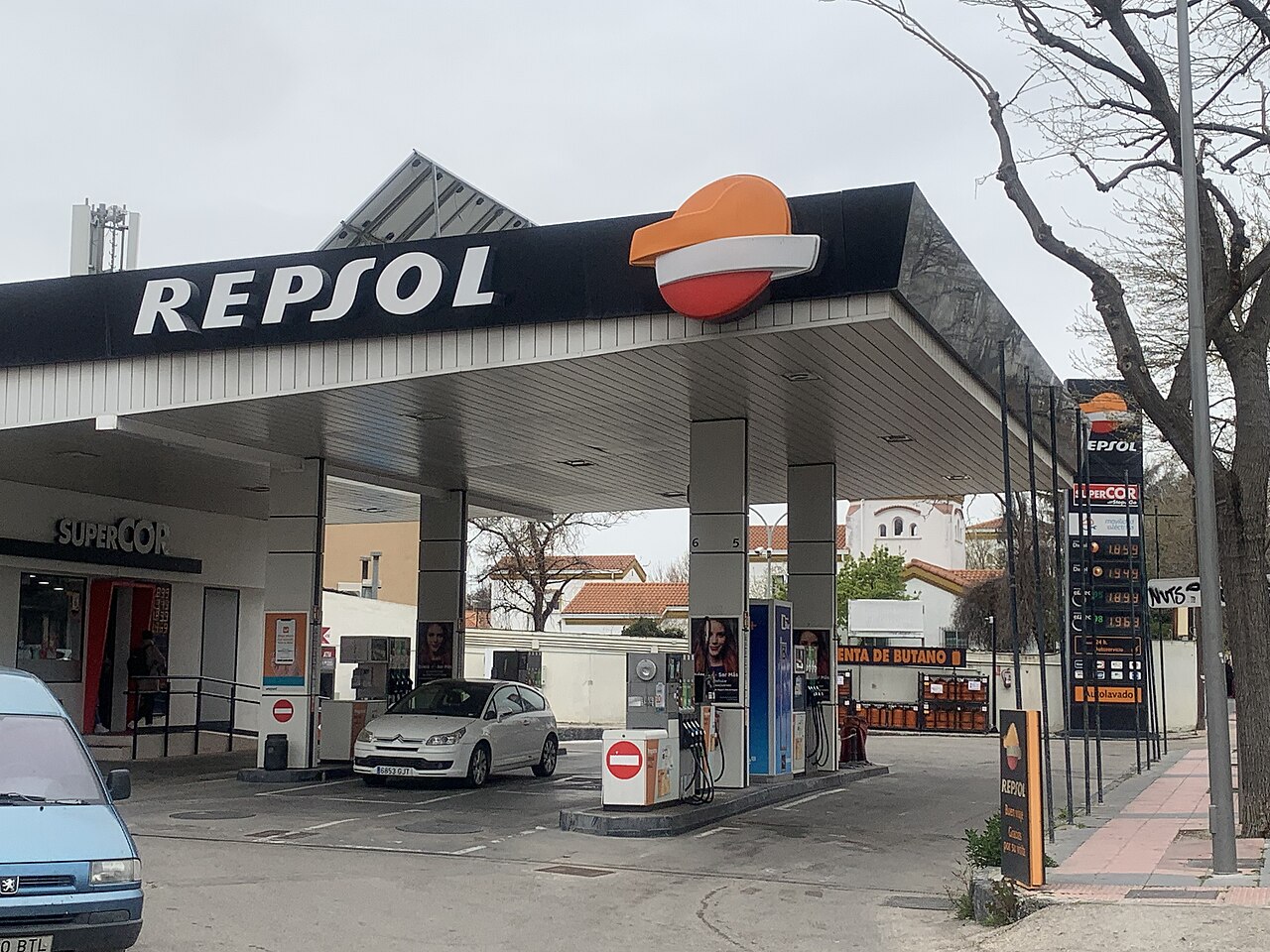 Gasolinera en España